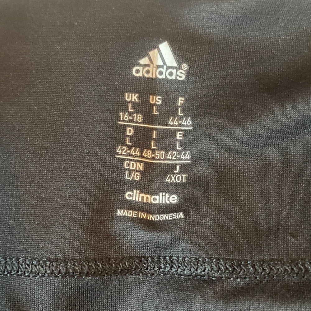 Adidas Tee - Picture 5 of 13